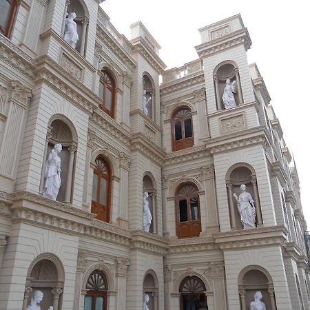 Prayag Aristro Club Hotel Kolkata Exterior photo
