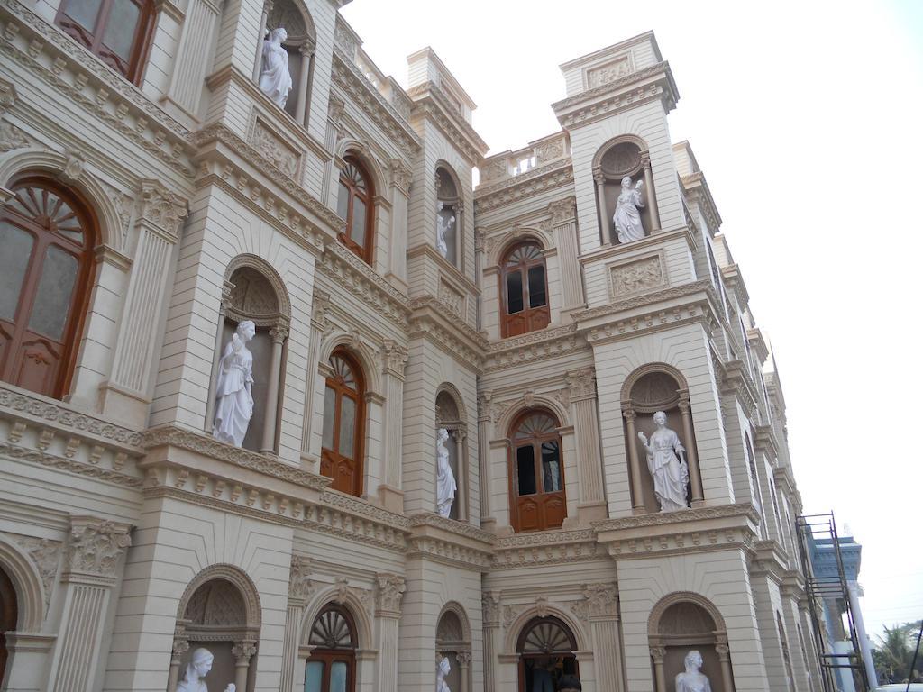 Prayag Aristro Club Hotel Kolkata Exterior photo