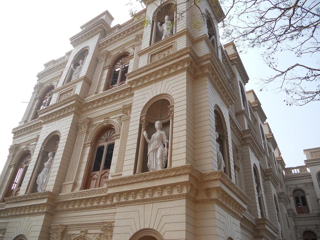 Prayag Aristro Club Hotel Kolkata Exterior photo